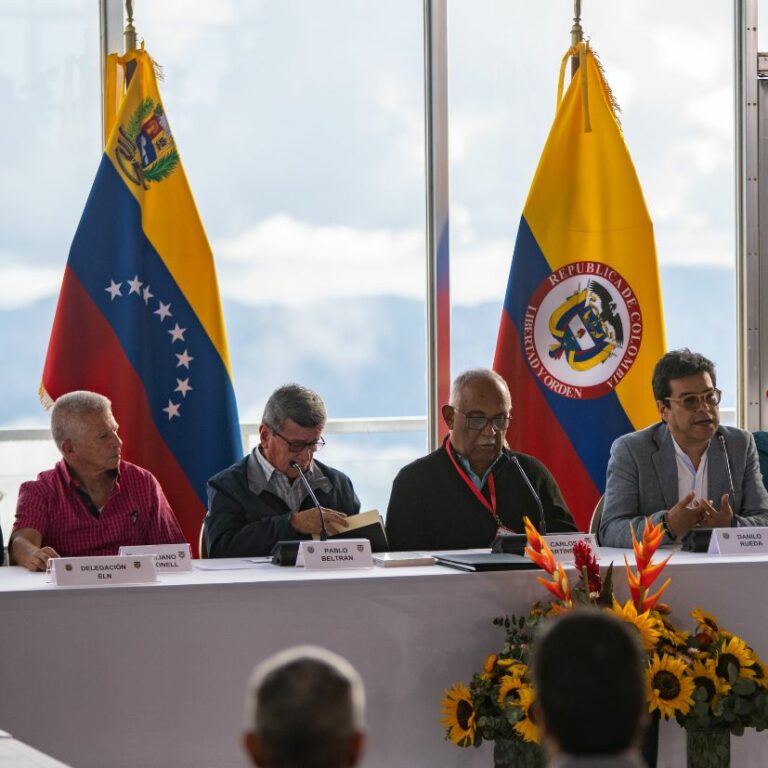 INFORME: Diálogo en Caracas entre el gobierno Petro y el ELN